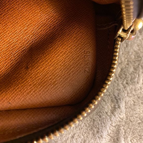 Authentic LOUIS VUITTON Monogram Marly Dragonne - Picture 7 of 15